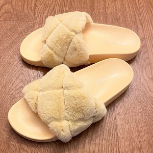 Steve Madden Slippers.